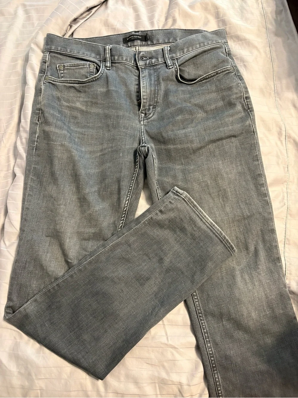 Banana Republic Slim Rapid Movement Denim in Gray Wash 32x32